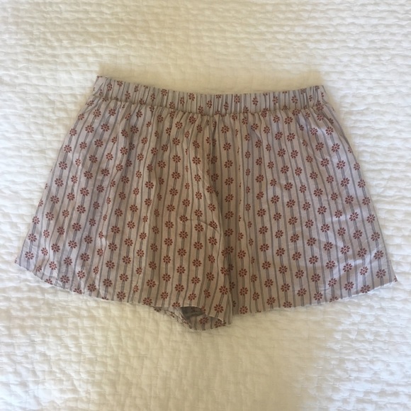 Soft beach shorts - Picture 2 of 7